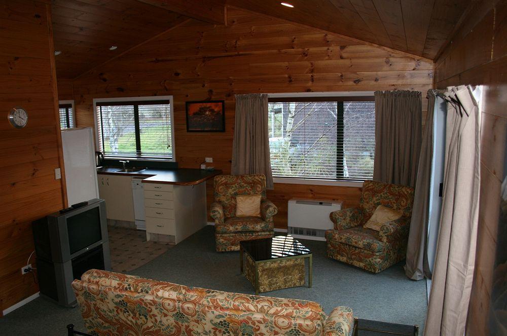 Hotel Tussock Grove à Ohakune Extérieur photo