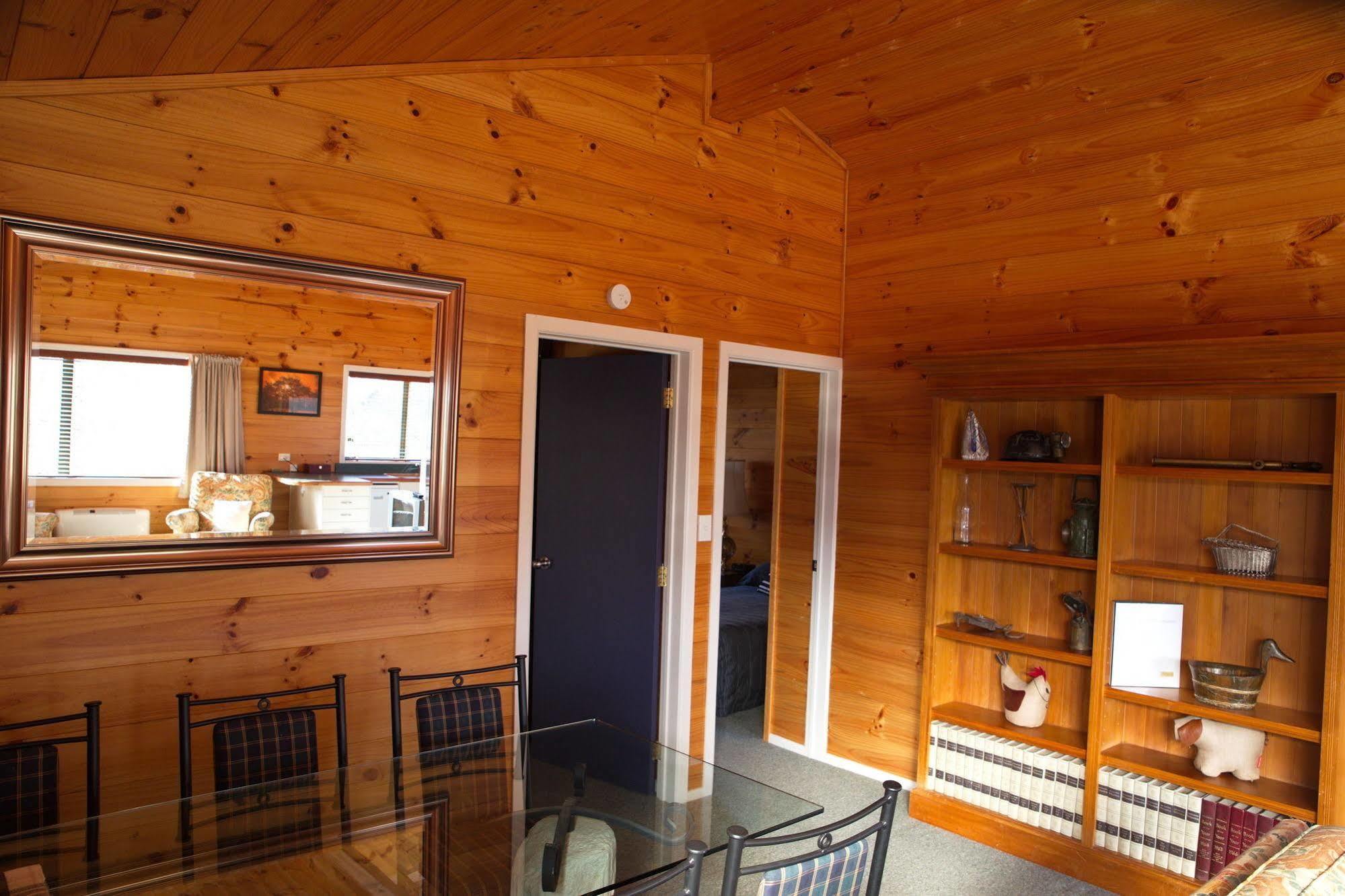 Hotel Tussock Grove à Ohakune Extérieur photo